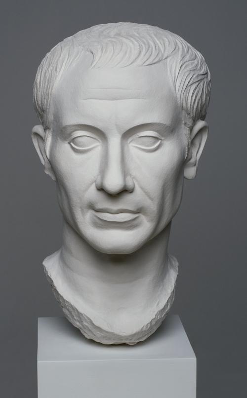 Caesar-g.jpg