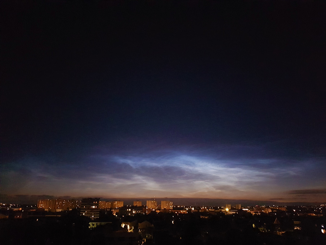 Nuage-noctulescent-Paris-Vendredi-18-juin-2021-23h23-20210618-233047.jpg