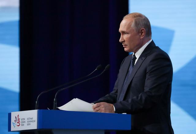 Russian President Vladimir Putin delivers a speech during a plenary session of the Eastern Economic Forum in Vladivostok, Russia September 5, 2019. Sputnik/Mikhail Klimentyev/Kremlin via REUTERS  ATTENTION EDITORS - THIS IMAGE WAS PROVIDED BY A THIRD PARTY.