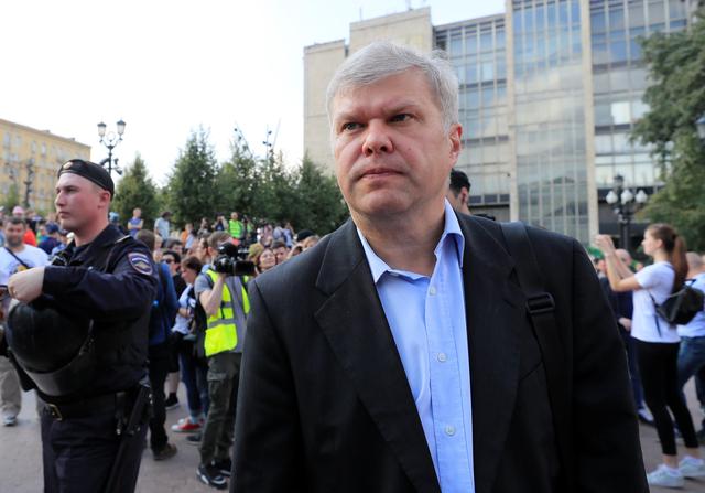 FILE PHOTO: Russian politician Sergei Mitrokhin attends a rally to demand authorities allow opposition candidates to run in the upcoming local election and release protesters, who were detained during recent demonstrations, in Moscow, Russia August 31, 2019. REUTERS/Tatyana Makeyeva