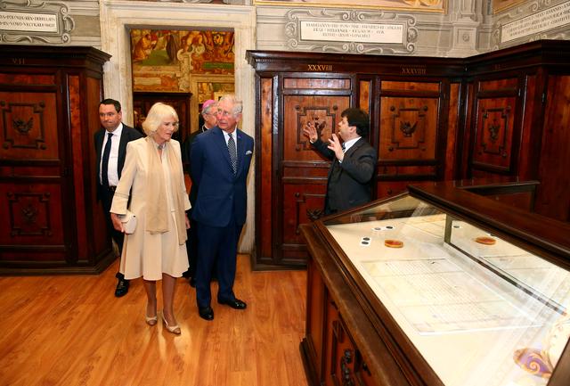 FILE PHOTO: Britain's Prince Charles and his wife Camilla, Duchess of Cornwall, visit archives that were known as the Vatican Secret Archives at the Vatican, April 4, 2017. REUTERS/Alessandro Bianchi/File Photo