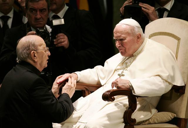 FILE PHOTO: Pope John Paul II (R) blesses Father Marcial Maciel, founder of the Legionaries of Christ, during a special audience in Paul VI hall at the Vatican November 30, 2004. REUTERS/Tony Gentile/File Photo