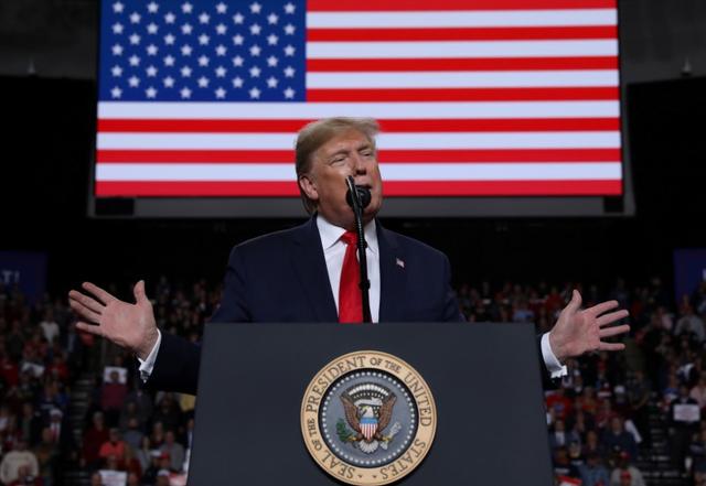 FILE PHOTO: U.S. President Donald Trump holds a campaign rally in Toledo, Ohio, U.S., January 9, 2020.  REUTERS/Jonathan Ernst