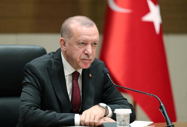 FILE PHOTO: Turkish President Tayyip Erdogan speaks during a news conference in Istanbul, Turkey, February 3, 2020. Turkish Presidential Press Office/Handout via REUTERS 