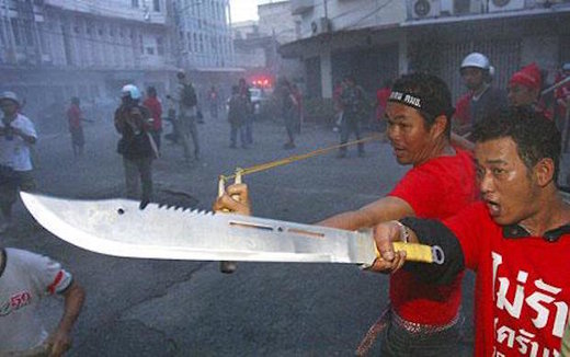 red_shirt_violence_thailand.jpg