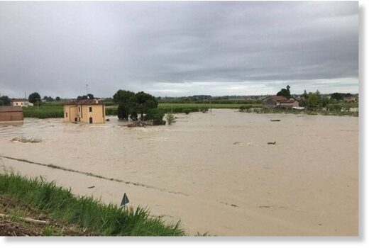 The Santerno River breached its bank, flooding Ca' di Lugo - San Lorenzo in the province of Ravenna.